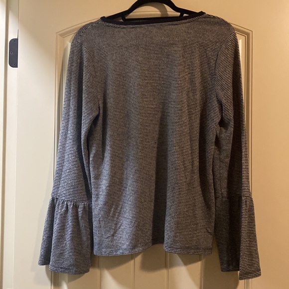 Bell sleeve top - Picture 3 of 3